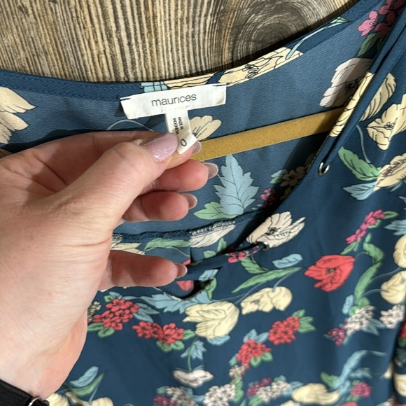 3/4 Sleeve Floral Blouse - Picture 4 of 7